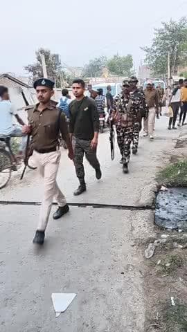 आप मनाएं त्योहार सुरक्षित माहौल में,इसके लिए प्रतिबद्ध हैं हम
आज दिनांक-13.03.25 की संध्या #कुर्सेला थानान्तर्गत #होली_पर्व_2025 को शांतिपूर्ण माहौल मे सम्पन्न कराने एवं विधि-व्यवस्था बनाए रखने हेतु #कटिहार_पुलिस