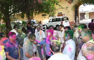 रिजर्व पुलिस लाईन अलवर में होली मनाई गई।
#HappyHoli
#SafeHoli
#RajasthanPolice