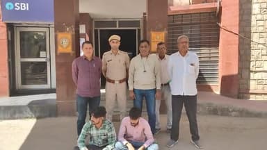 जिला पुलिस अधीक्षक दौसा #श्री_सागर_राणा_IPS के निर्देशन में #श्री_मनोहरलाल_मीना RPS St/sc सेल जिला दौसा नेतृत्व में अपहरण व हत्या के 10-10 हजार रुपए के ईनामी मुल्जिम लखन सिंह व अरूण को किया गिरफ्तार।
#DausaPolice
#pslalsot_dausa