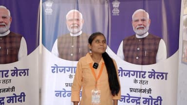 फरीदाबाद में आयोजित रोजगार मेले में, नव नियुक्त अभ्यर्थी नियुक्ति पत्र प्राप्त करने के बाद अपना अनुभव साझा करते हुए..