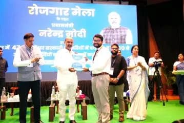 Hon'ble Minister of State for Home affairs Shri Bandi Sanjay kumar, handed out appointment letters to 100 candidates belonging to various departments viz. CBIC, Dept of Financial Services, CWC, Dept of Posts, EPF etc