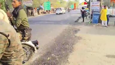 #रामनवमी_पर्व_2025 को शांतिपूर्ण माहौल में सम्पन्न कराने हेतु सक्रिय कटिहार पुलिस...
आज दिनांक 05.04.25 को #कोढ़ा थाना क्षेत्र अंतर्गत विधि-व्यवस्था संधारण हेतु कटिहार_पुलिस द्वारा फ्लैग मार्च निकाला गया ।