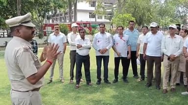 फतेहाबाद। जिला राजस्व अधिकारी श्याम लाल की अध्यक्षता में नागरिकों की सुरक्षा के लिए प्रशिक्षण कार्यक्रम का किया आयोजन