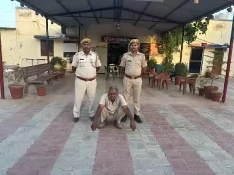 #PaliPolice
थाना जैतपुर पाली टीम की कार्रवाई, सर्किल पाली ग्रामीण स्तर पर चयनित टॉप 10 में वांछित अपराधी रूपाराम निवासी एकल खोरी जोधपुर को किया गिरफ्तार।