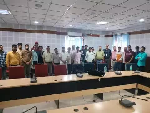 कार्यशाला में प्रतिभाग करने वाले सभी VLE का हार्दिक आभार व्यक्त करते हुए, हम उनके समर्पण और योगदान की सराहना करते हैं। उनकी सक्रिय भागीदारी और उत्साह ने कार्यशाला को सफल और प्रभावशाली बनाया।