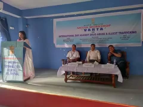 Puspa Maibam, MCO, PIB Imphal summarizes the event and gives the Vote of Thanks at the Media Workshop #Varta on International Day Against Drug Abuse and Illicit Trafficking organised by PIB Imphal at Manipur Press Club, Imphal.