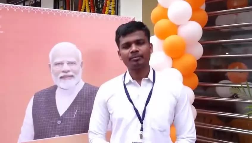 12 जुलाई 2025 को रतलाम में आयोजित रोजगार मेला में बिहार के रहनेवाले प्रभात कुमार ने बताया की उन्हें रेलवे में नौकरी लगी है इससे काफी खुश हैं।