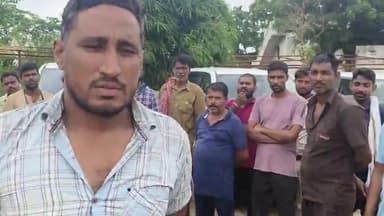 11 mil toll se ek dedh kilometer pahle 10 gadiyon ka diesel chori ho gaya#driver
