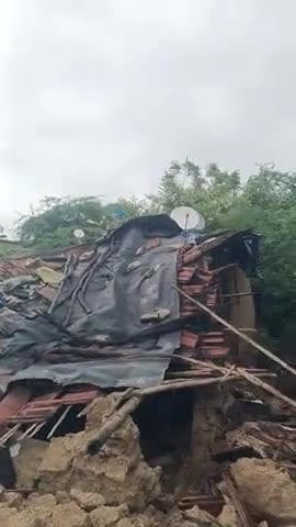 #viral #video #publicsafety #...
#देख सकते हो आप हमारा घर पूरा ही तबाही हो चुका है कोई सुनाई नहीं कर रहा हमारी राजू परश