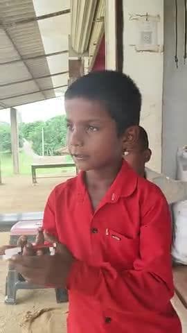 सरकारी स्कूल की स्थिति 12 बजे हो रही है छुट्टी टीचर ले रहे बैठने का पैसा। ना सही खाना , ना कोई अनुशासन ,