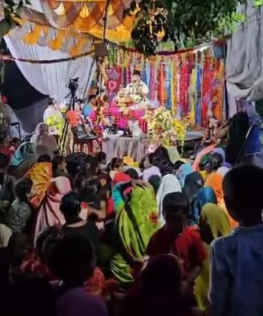 #रायबरेली ऊंचाहार क्षेत्र के निरंजनपुर गांव में ग्रामीणों द्वारा आयोजित श्री मद्भागवत कथा।
#jansaamna