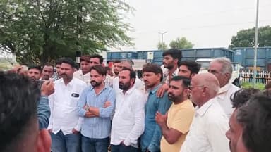 मेड़ता रोड़ से रेण जाने वाले रोड फाटक पर अंडर ब्रिज बनाने पर ग्रामीणों का आंदोलन ग्रामीणों का कहना है कि फ्लाई ओवर बने