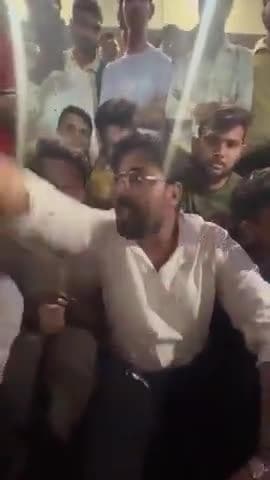 SSC भर्ती से संबंधित मांगों को लेकर शिक्षक धरने पर। नजफगढ़ थाने के सामने शिक्षक बैठे धरने पर ।
#Delhi #दिल्ली
#SSC
