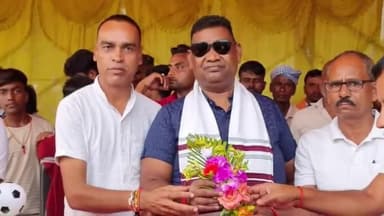 मयूरहंड: मयूरहंड में पूर्व मंत्री सत्यानन्द भोक्ता ने फुटबॉल टूर्नामेंट मैच का किया शुभारंभ