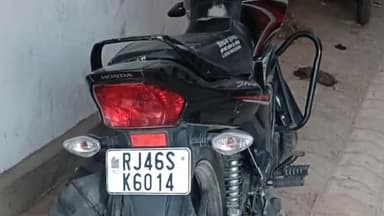 रानीवाड़ा: करड़ा पुलिस ने बाइक सवार का सीट बेल्ट का चालान काटा, रसीद सोशल मीडिया पर हुई वायरल