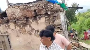 गणाई गंगोली: पिलखी में आपदा पीड़ितों से पूर्व दर्जा राज्य मंत्री खजान गुड्डू ने की मुलाकात