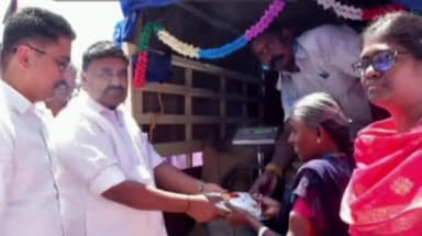முதுகுளத்தூர்: வெண்ணீர்வாய்க்காலில் முதலமைச்சரின் தாயுமானவர் திட்டத்தில் அமைச்சர் ராஜகண்ணப்பன் பங்கேற்று பயனாளிகளுக்கு உணவுப்பொருள்கள் வழங்கினார்