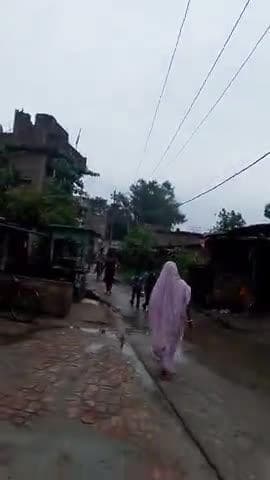 Parshad Kshetra Anjani bajar 11000 volt se gramin pareshan shaadi Vivah mein tent lagane mein dikdari bijali ko tar chan