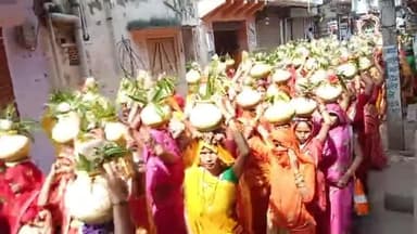वैर सामूहिक श्रीमद्भागवत कथा ज्ञान यज्ञ कलश यात्रा निकाली गई