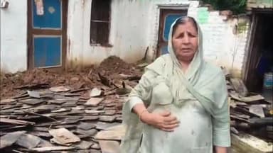 ਧਾਰ ਕਲਾਂ: ਜ਼ਿਲ੍ਹਾ ਪਠਾਨਕੋਟ ਦੇ ਪਿੰਡ ਧਰੇਟੀ ਨਾਰੰਗਪੁਰ ਵਿਖੇ ਬਾਰਿਸ਼ ਨਾਲ ਤਿੰਨ ਕੱਚੇ ਮਕਾਨ ਡਿੱਗਣ ਦਾ ਮਾਮਲਾ ਆਇਆ ਸਾਹਮਣੇ