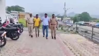 #उदयपुर_पुलिस
जिला पुलिस अधीक्षक उदयपुर के निर्देशन में थानाधिकारी टीडी मय टीम द्वारा अवैध गांजे की खेती करते हुए 01 अभियुक्त गिरफ्तार, गांजे की फसल जब्त।
#RajasthanPolice
#UdaipurPolice