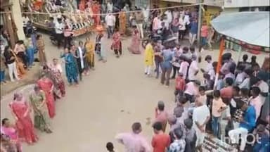 વીરપુર: જન્માષ્ટમી પર્વ નિમિત્તે ડેભારી ગામે શોભાયાત્રા યોજાઈ પર્વની ધામ ધૂમથી ઉજવણી કરવામાં આવી