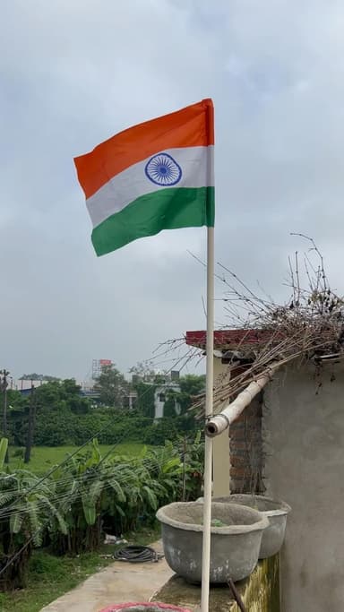 आज 15 अगस्त के दिन अपने छत पर लहराया गया #hajipur