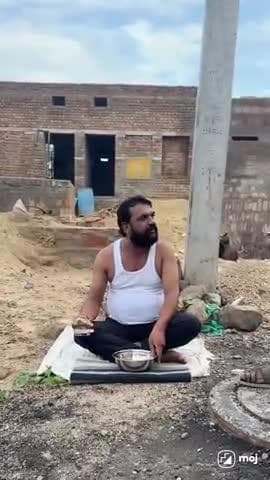 Breaking News: Aaj hasi free me milegi sirf yahan 😂📰”
#PublicComedy #FunnyNews #LOLmoment #PublicMasti