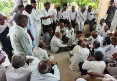 नागौर में किसानों ने निंबी जोधा एईएन ऑफिस पर बिजली समस्याओं के समाधान की मांग को लेकर किया प्रदर्शन