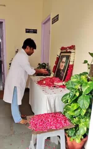 21 वीं सदी के भारत के शिल्पकार, दूरदर्शी, अग्रदूत, भारत रत्न, स्व. श्री राजीव गांधी जी की जयंती पर शत् शत् नमन। राष्ट्र निर्माण में आपके अतुल्य योगदान को हमेशा याद किया जाएगा।
#RememberingRajivGandhi