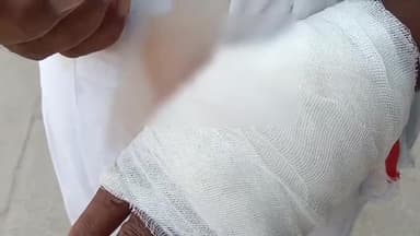 ਮਖੂ: ਮੇਨ ਬਾਜ਼ਾਰ ਵਿਖੇ ਨੂੰਹ ਨਾਲ ਛੇੜਛਾੜ ਕਰਨ ਤੋਂ ਰੋਕਿਆ ਬਜ਼ੁਰਗ ਦੀ ਕੀਤੀ ਕੁੱਟਮਾਰ ਮਹੱਲੇ ਦੇ ਚਾਰ ਵਿਅਕਤੀਆਂ ਤੇ ਲੱਗੇ ਕੁੱਟਮਾਰ ਕਰਨ ਦੇ ਇਲਜ਼ਾਮ