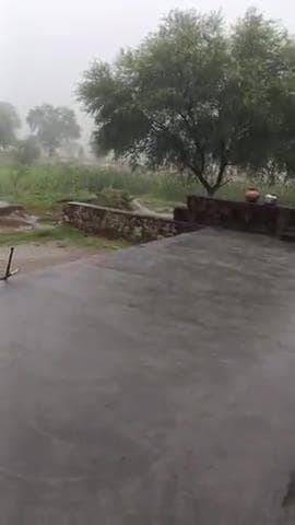 आखोदा में वर्षा आ रही है
