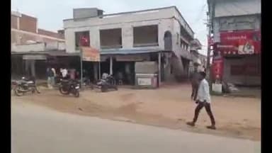 వలిగొండ: వలిగొండలో మార్వాడీలకు వ్యతిరేకంగా బందు నిర్వహించిన వర్తక సంఘాలు