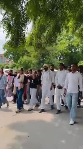 यह क्या हो रहा है देश में मोदी जी
#हनुमानगढ़