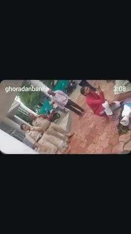 यह जिला आगर तहसील नलखेड़ा गाव ताखला के रहने वाले हैं इन को धोखे से मारने की कोशिश की गम्भीर मामला पुलिससुनाई नहीं कर रही