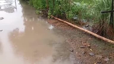 NALE KA PANI HUA OVERFLOW AUR GANDGI SE HO RHE H LOG PRESHAN #NEWS LIVE #upcm #yogiaditynath #NAGAR PALIKA BARAUT #DM