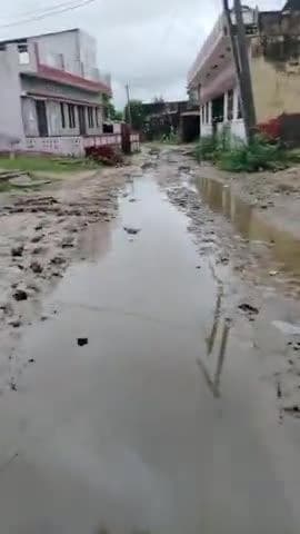 रामनगर धतूरी में बारिश से सड़को की हालत
#बारिश
#पंचायत