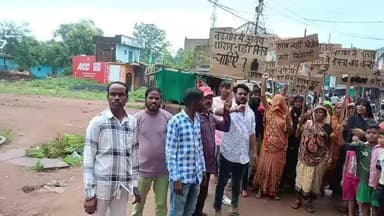 जहां भगवती मानव कल्याण संगठन ने पकड़ी थी भारी मात्रा अवैध शराब उसी बड़गांव में शराबबंदी के लिए सड़कों पर उतरी महिलाएं
#bmks #nashamukt #katni #rithi #badgaon #viral #trending #katninews #rithinews