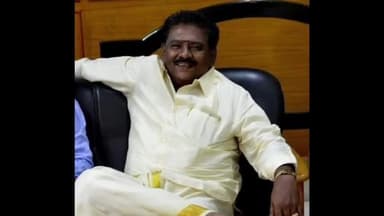 ராஜசிங்கமங்கலம்: கலக்குடி விலக்கு அருகே கட்டுப்பாட்டை இழ்ந்த கார் தறிகெட்டு ஓடி விபத்து- இருவருக்கு நேர்ந்த கொடூரம்