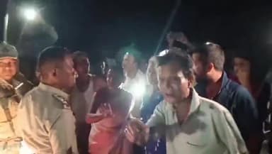 নাওবৈচা: নাওবৈচাৰ ফুলবাৰী ৰংপুৰীয়াত নিশা নিষিদ্ধ মাংস ভক্ষণক লৈ সৃষ্টি হয় উত্তপ্ত পৰিস্থিতি, এজনক আটক আৰক্ষীৰ