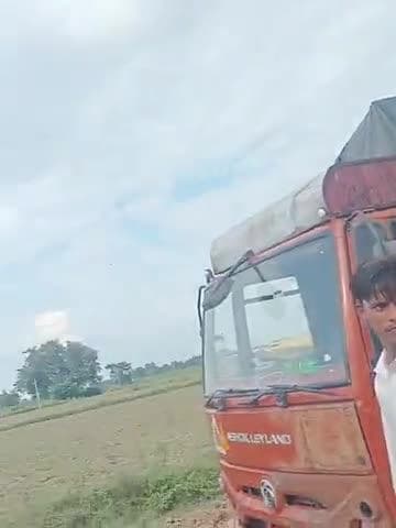 dariyapur ki rasta walon ne school ke bacche pareshan ho rahe hain school jaane
@
