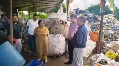 વીરપુર: વિરપુર ખાતે પ્લાસ્ટિક વેસ્ટ મેનેજમેન્ટ યુનિટની જિલ્લા વિકાસ અધિકારીએ મુલાકાત લીધી