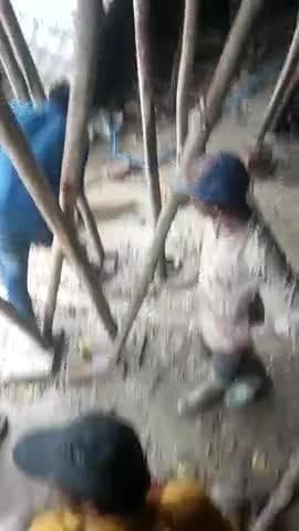 घोंसला में भारी बारिश के कारण राहुल भाई की छत भरनी हुई कैंसल