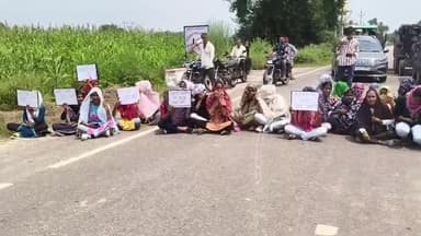 आज भुसाव कालेज में छात्रों के द्वारा पानी व लाइट की व्यवस्था नहीं होने कारण हड़ताल #की गई
#न्यूज भुसावर