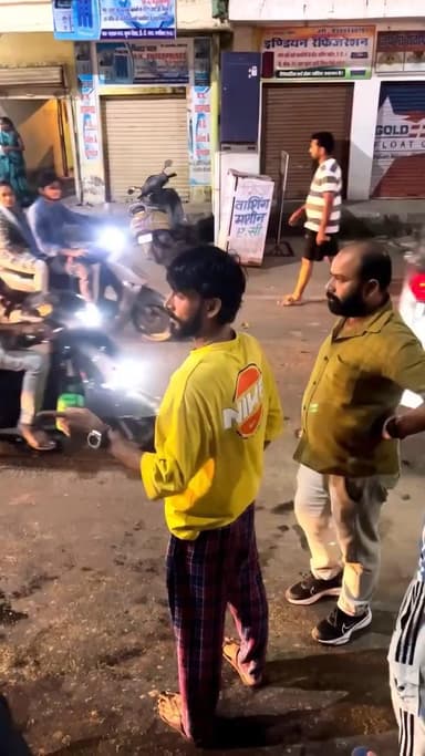 डर मेरे खून में नहीं है, मैं कल भी शेर की तरह जीया था और आगे भी शेर की तरह जीऊंगा ..!
#apsgurjar #virals #gwalior #support