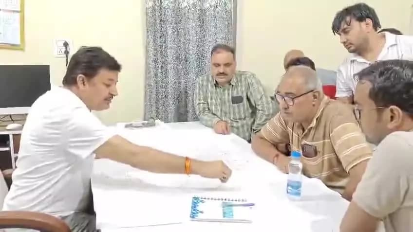बारिश से निपटने के लिए जिला प्रशासन अलर्ट मोड पर
-उपायुक्त मनदीप कौर ने अधिकारियों को फील्ड में रहने के दिए निर्देश