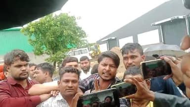 jitne bhi log samne इधर-उधर Khade hain aap logon se gujarish hai