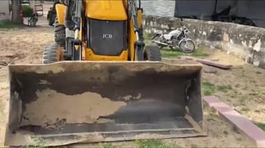 #PS थांवलाः- अवैध रूप से बजरी भरते हुए एक डम्पर एवं एक जे.सी.बी. को जब्त कर दो आरोपियों को #गिरफ्तार किया गया।