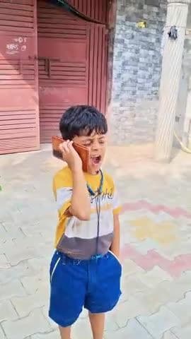 उल्टा घूम जा 😂🤣
#funny #viral #comedy #explore #instagram #bike #theif #saravi #nasadi #rudra_natik_comedy_club