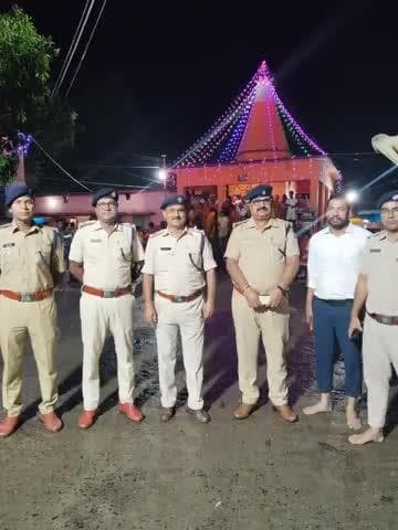 #श्रावण_माह के अंतिम व चतुर्थ सोमवारी पूजा को शांतिपूर्ण ढंग से संपन्न कराने हेतु #सहरसा_पुलिस सभी मंदिरों एवं चौक चौराहों पर सक्रियता से तैनात है.....